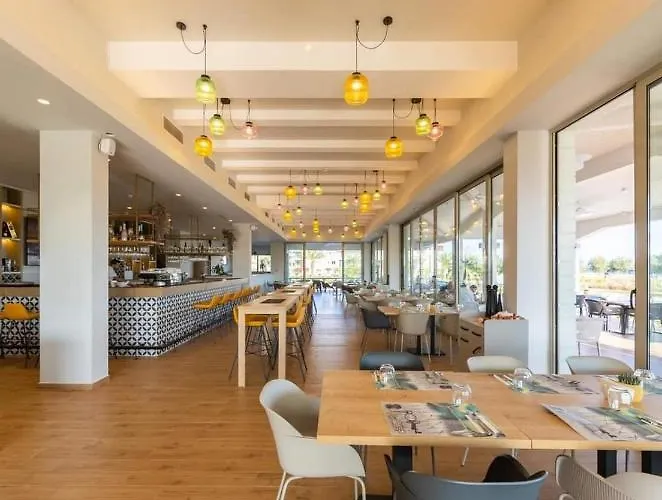 Lägenhet Relaxing Beachfront Vokolidha