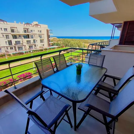 Relaxing Beachfront Διαμέρισμα