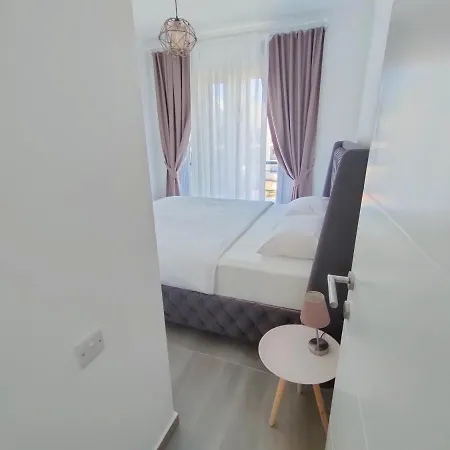 شقة Relaxing Beachfront Vokolidha