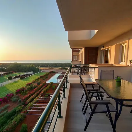 Relaxing Beachfront *