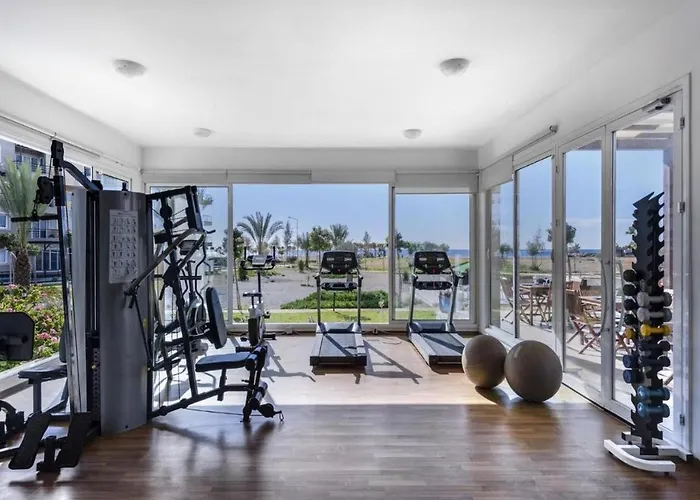 アパート Relaxing Beachfront Vokolidha